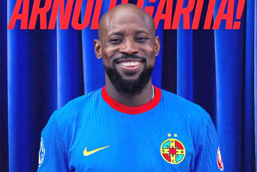 Arnold Garita, prezentat la FCSB / FOTO: Facebook @FCSB