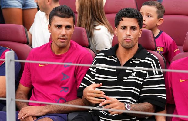 Victima birocrației » Joao Cancelo, iritat la sărbătoarea Barcelonei