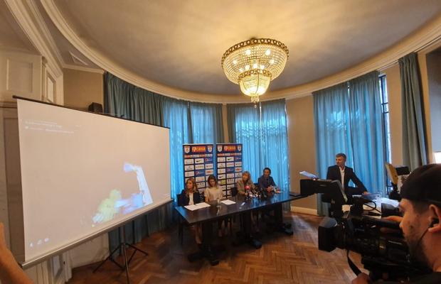 VIDEO FC Viitorul inovează » Intră în vestiarul fostei campioane! Tur virtual 3D pentru echipa lui Hagi