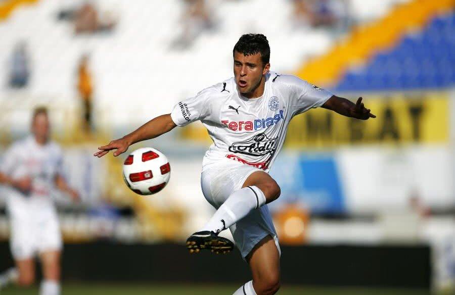 Junior Moraes pe vremea când juca la Gloria Bistrița Gigi Becali n-a vrut să plătească 1,2 milioane de euro pe Junior Moraes, atacantul care face spectacol în Ucraina: „Pe timpul meu nu se făceau astfel de transferuri”