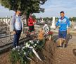 Pancu, Cristea și Onofraș au depus flori la mormântul lui Ionuț Popa: „Și-au amintit cum le descrețeai frunțile cu replicile pline de umor”