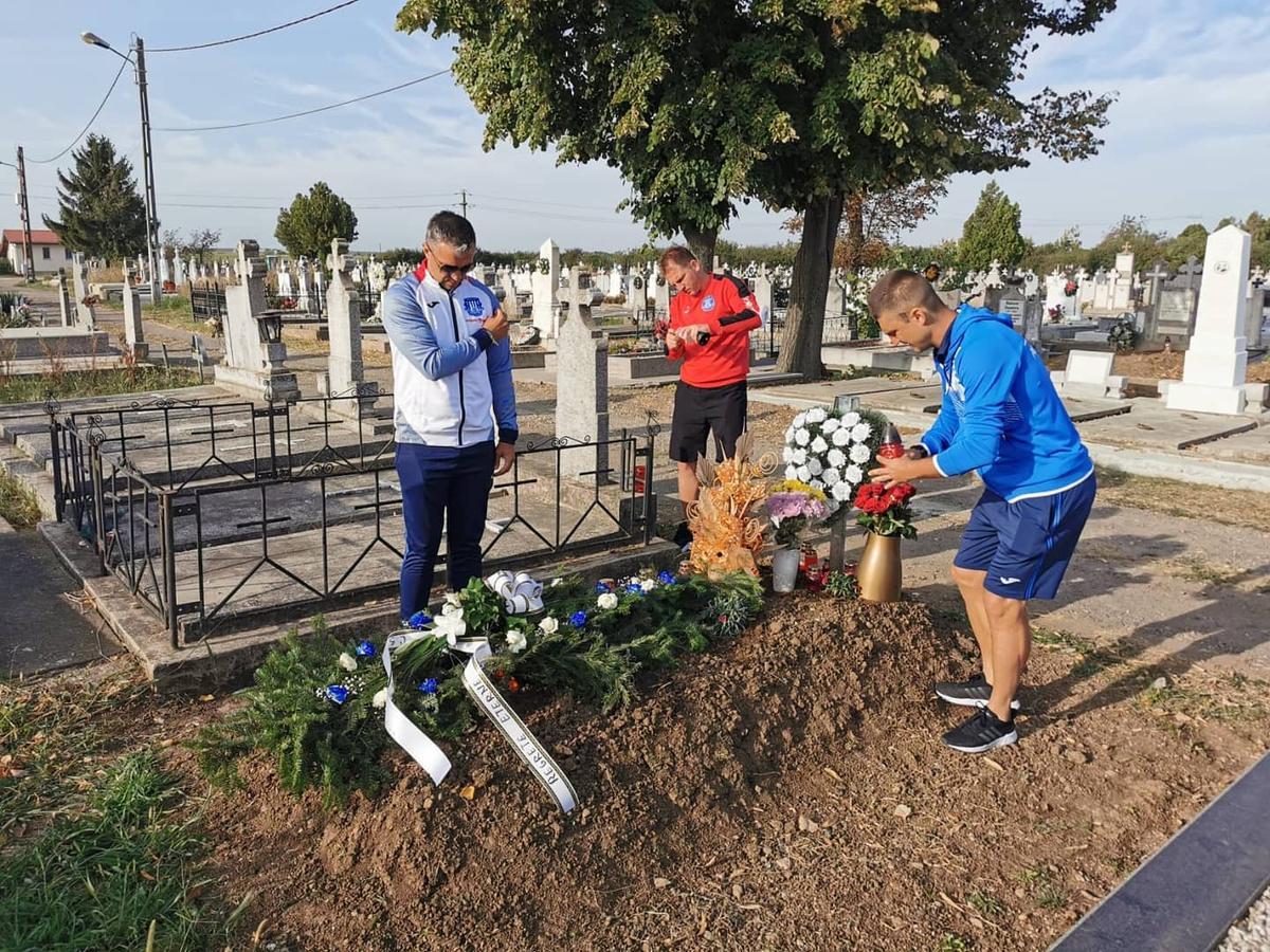 Pancu, Cristea și Onofraș au depus flori la mormântul lui Ionuț Popa: „Și-au amintit cum le descrețeai frunțile cu replicile pline de umor”