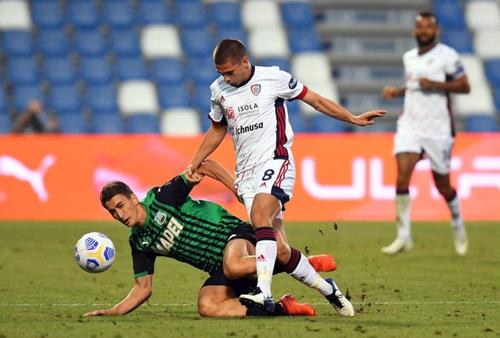 Sassuolo și Cagliari s-au înfruntat în prima etapă a noului sezon din Serie A. Meciul s-a încheiat la egalitate, scor 1-1
