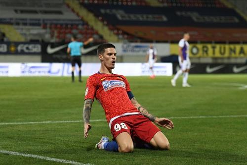 Dennis Man (22 de ani, extremă dreapta) a reușit o „dublă” în startul meciului FCSB - FC Argeș