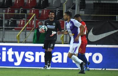 FCSB. Mihai Stoica, entuziasmat de transferul lui Straton: „A fost mană cerească!” » Cum îl apară pe portar: „Doar boul e consecvent”