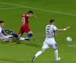 În minutul 65, la scorul de 2-0, FCSB ar fi trebuit să primească penalty. Captură TV Telekom Sport.