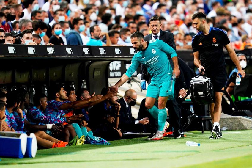 Dani Carvajal, după ce a părăsit terenul în meciul cu Valencia // foto: Imago