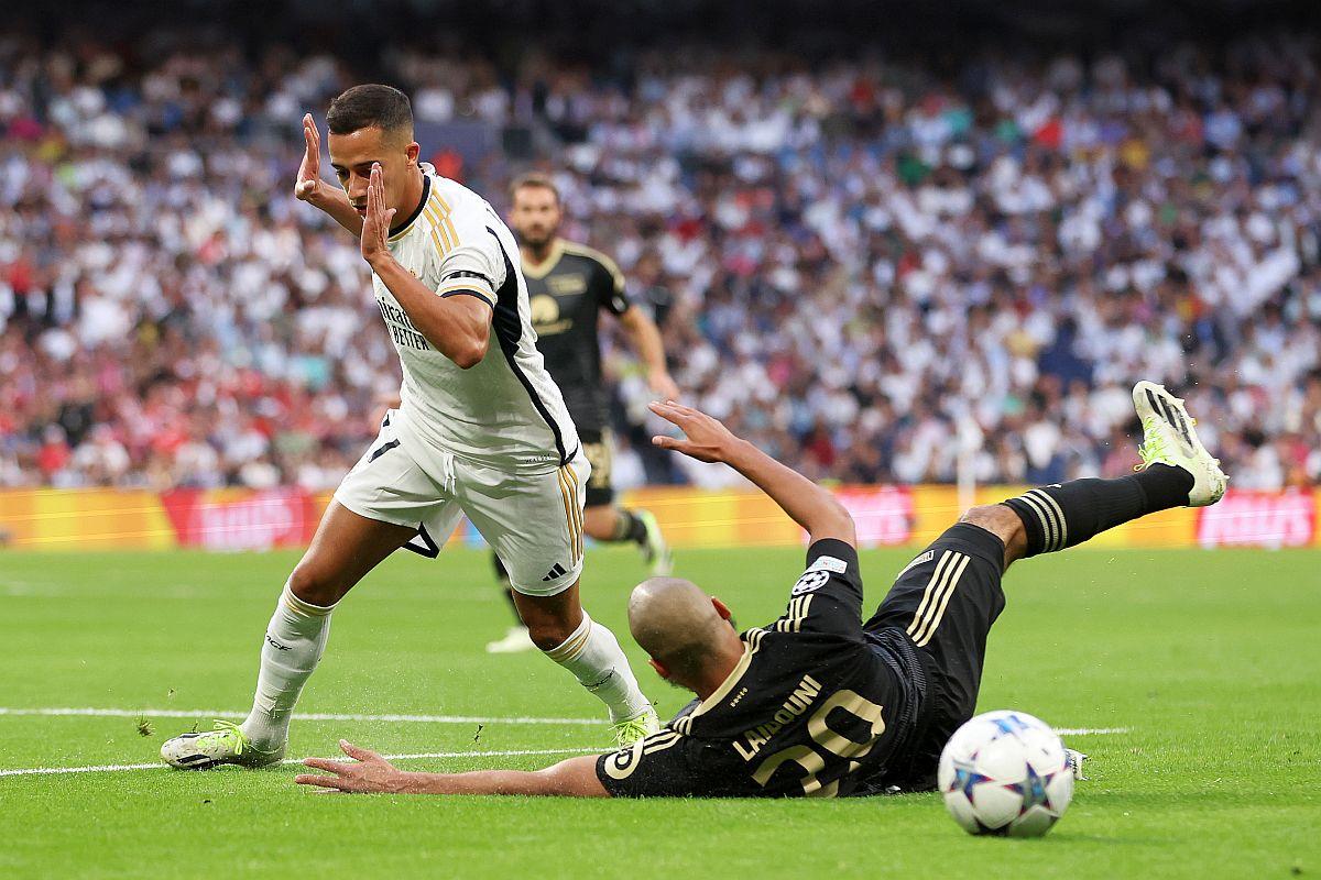 Ilie Dumitrescu dă de pământ cu Manchester United: „Are o exprimare de echipă mică!”