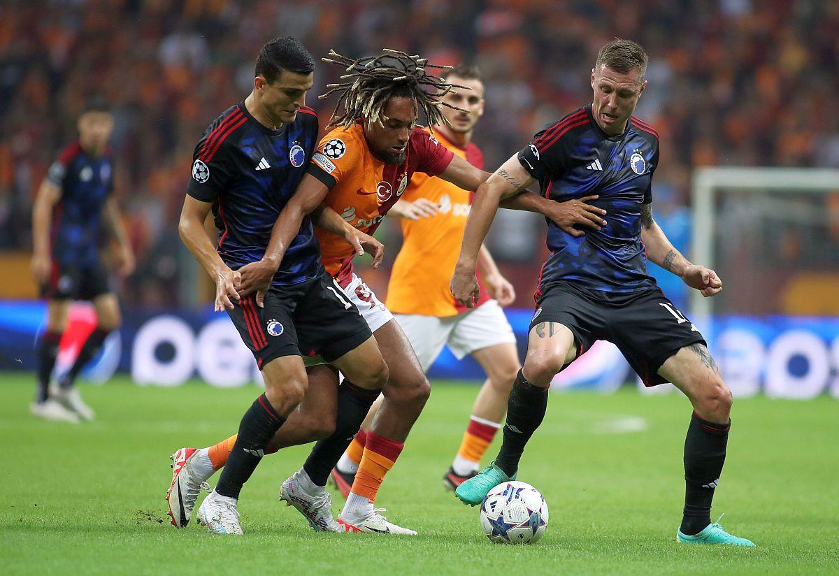 Ilie Dumitrescu dă de pământ cu Manchester United: „Are o exprimare de echipă mică!”