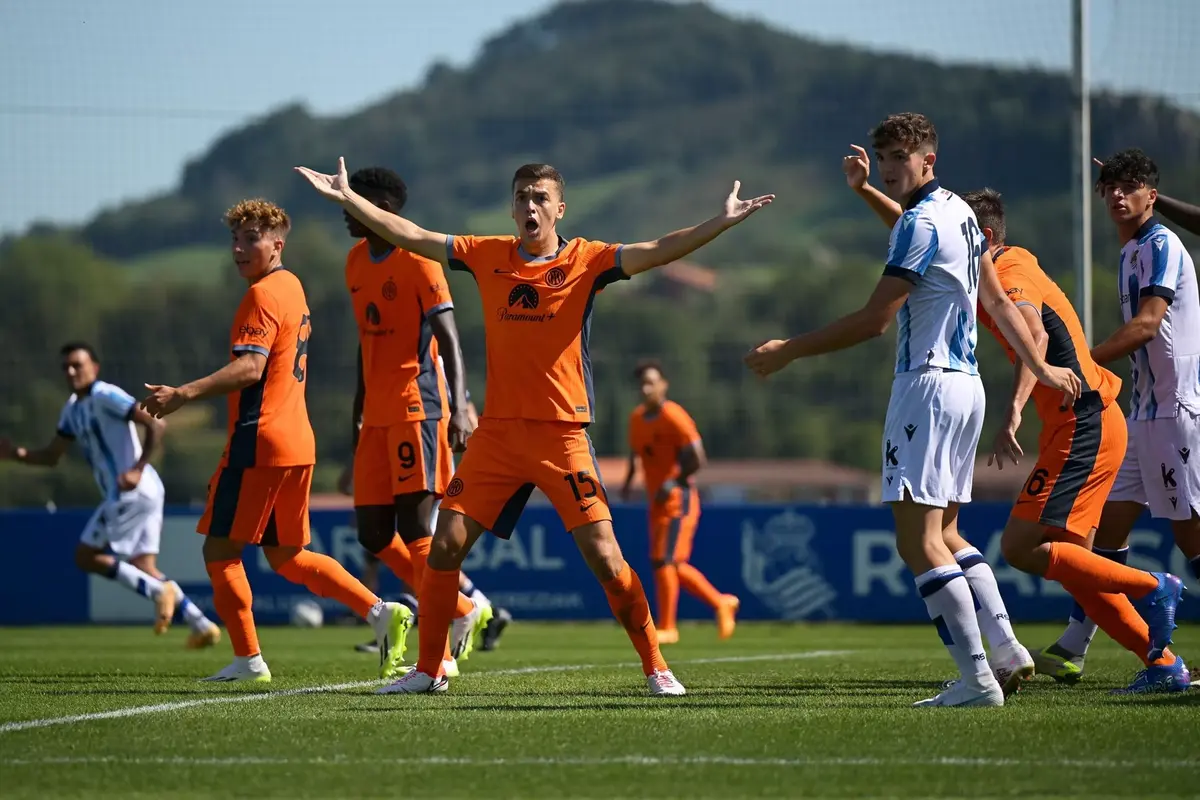 Cum a fost surprins Chivu pe margine, la meciul din UEFA Youth League: „Acest stil mi se pare insuportabil”