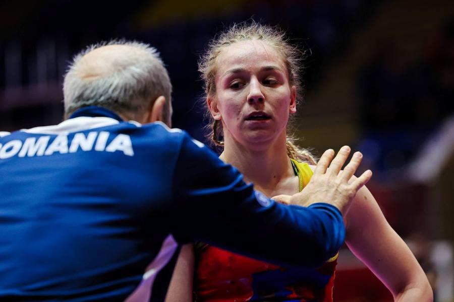 Luptătoarea Cătălina Axente, la un pas de bronz la Campionatele Mondiale de la Belgrad!