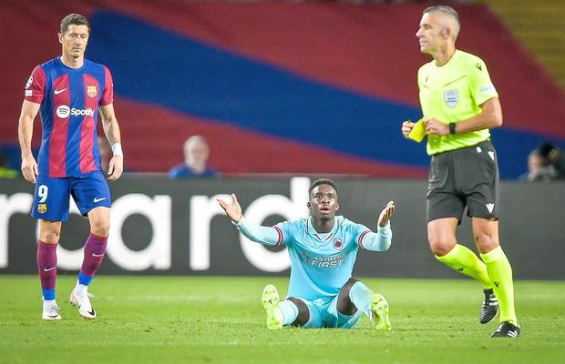 Barcelona îi face meciurile ușoare! Radu Petrescu, notat de spanioli la fel ca Lewandowski, Gundogan și De Jong: „Mereu bine poziționat, arbitraj preventiv, jocul sub control”