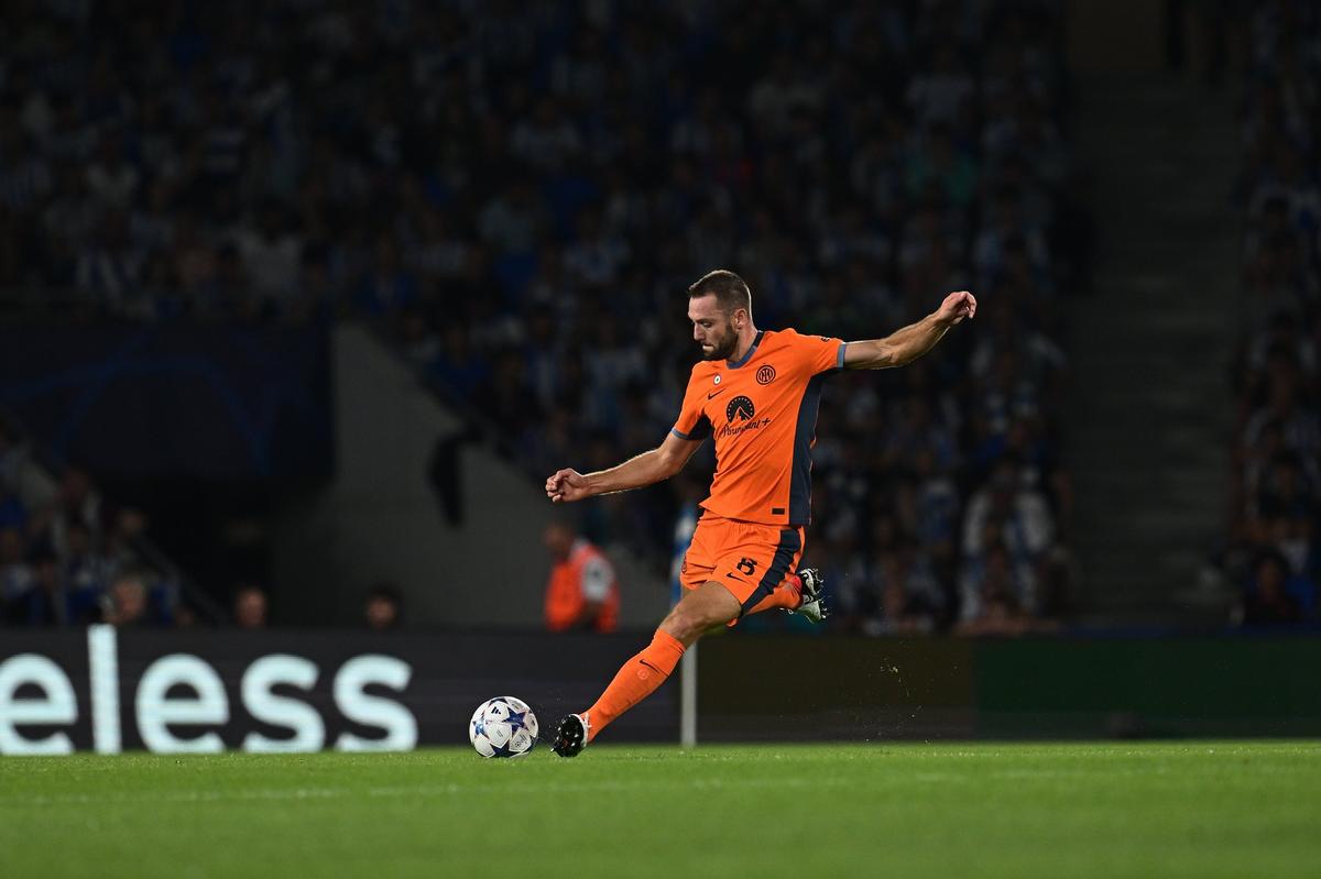 Ilie Dumitrescu dă de pământ cu Manchester United: „Are o exprimare de echipă mică!”