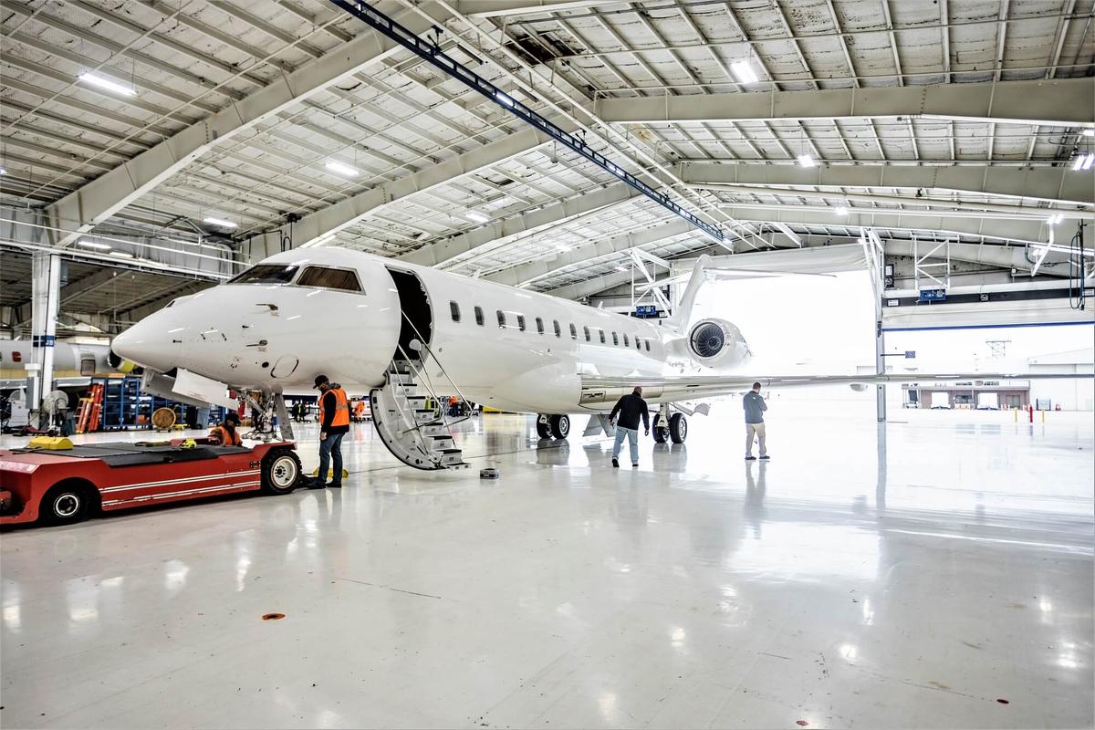 Ion Țiriac, despre ultima aventură la Dubai: „Am stat în cușcă cinci ore!” » Miliardarul și-a cumpărat un avion nou: ce model a ales și suma incredibilă plătită