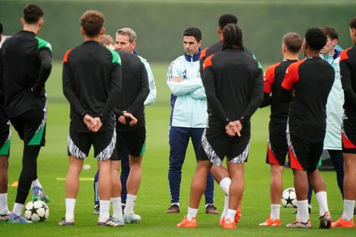 Mikel Arteta a stabilit ca baza de pregătire a lui Arsenal să fie loc de reunire înaintea meciurilor / Foto: Imago