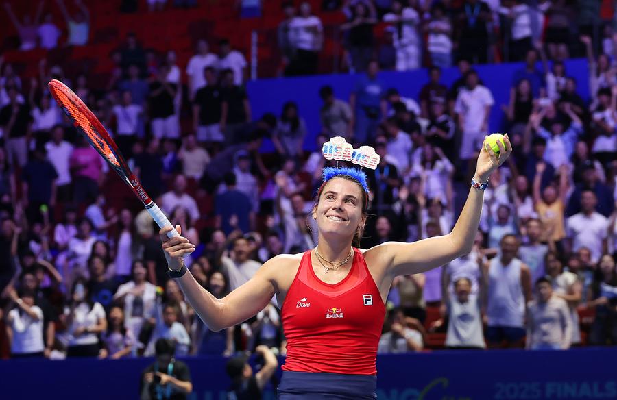 Emma Navarro la finalul meciului FOTO Guliver/GettyImages Emma Navarro și Jessica Pegula au dus SUA în finala Billie Jean King Cup