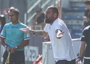 Revoltă contra echipei lui Dan Șucu! » De Rossi, lovit de un obiect aruncat de fani