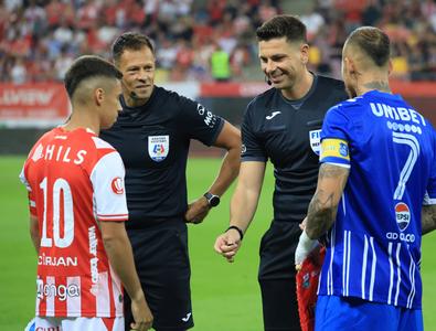 Scandal la vestiare » Alibec l-a lovit pe Armstrong în pauza de la Dinamo - Farul