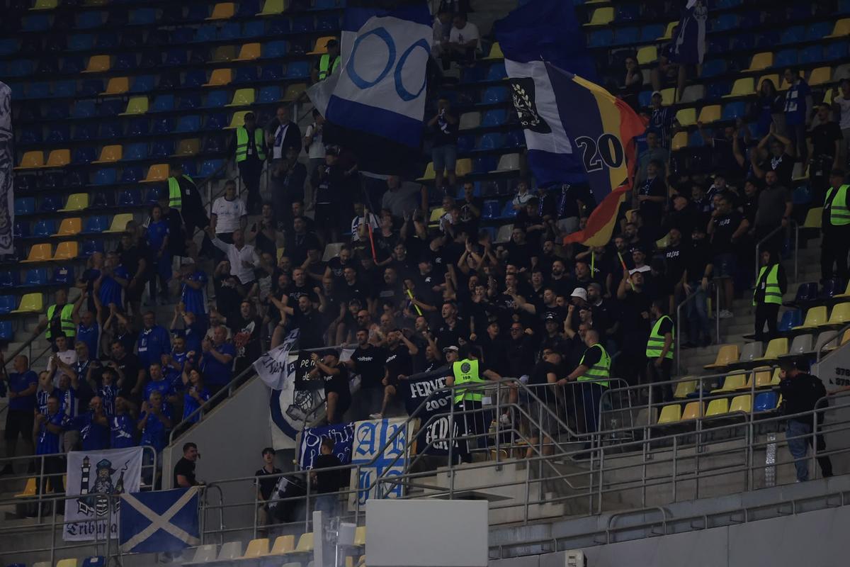 Incidente scandaloase în Dinamo - Farul, provocate de constănțeni: la un pas de o tragedie