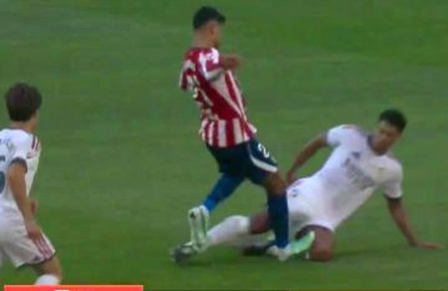 Faultul lui Romero la care oaspeții voiau cartonaș roșu Mourinho și Real Madrid fac un scandal uriaș după 1-2 cu Atletico: „Grețos, La Liga plină de rahat! Negreira e pe aici?”
