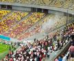 Fanii Farului au aruncat cu torțe în suporterii lui Dinamo