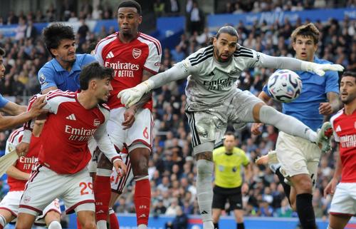 Deranj mare în careul lui Arsenal / Foto: Imago