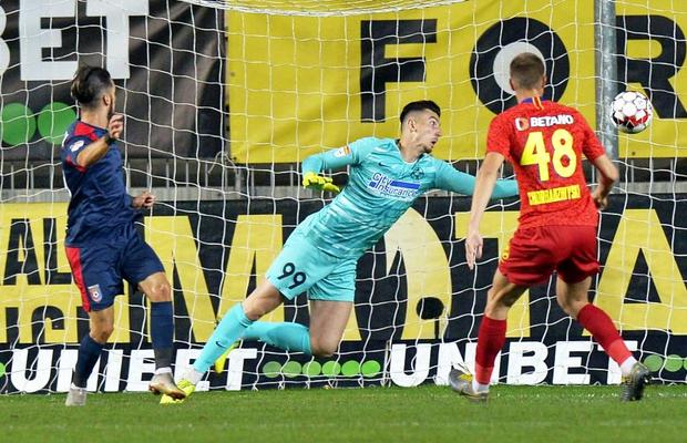 CHINDIA - FCSB 1-2 // VIDEO Bogdan Vintilă, iarăși zeflemitor cu jurnaliștii: „Și Maradona a dat gol cu capul, la 1.50m” + Florin Tănase îl face praf pe arbitru: „A fost jenant! Avem nevoie de VAR”