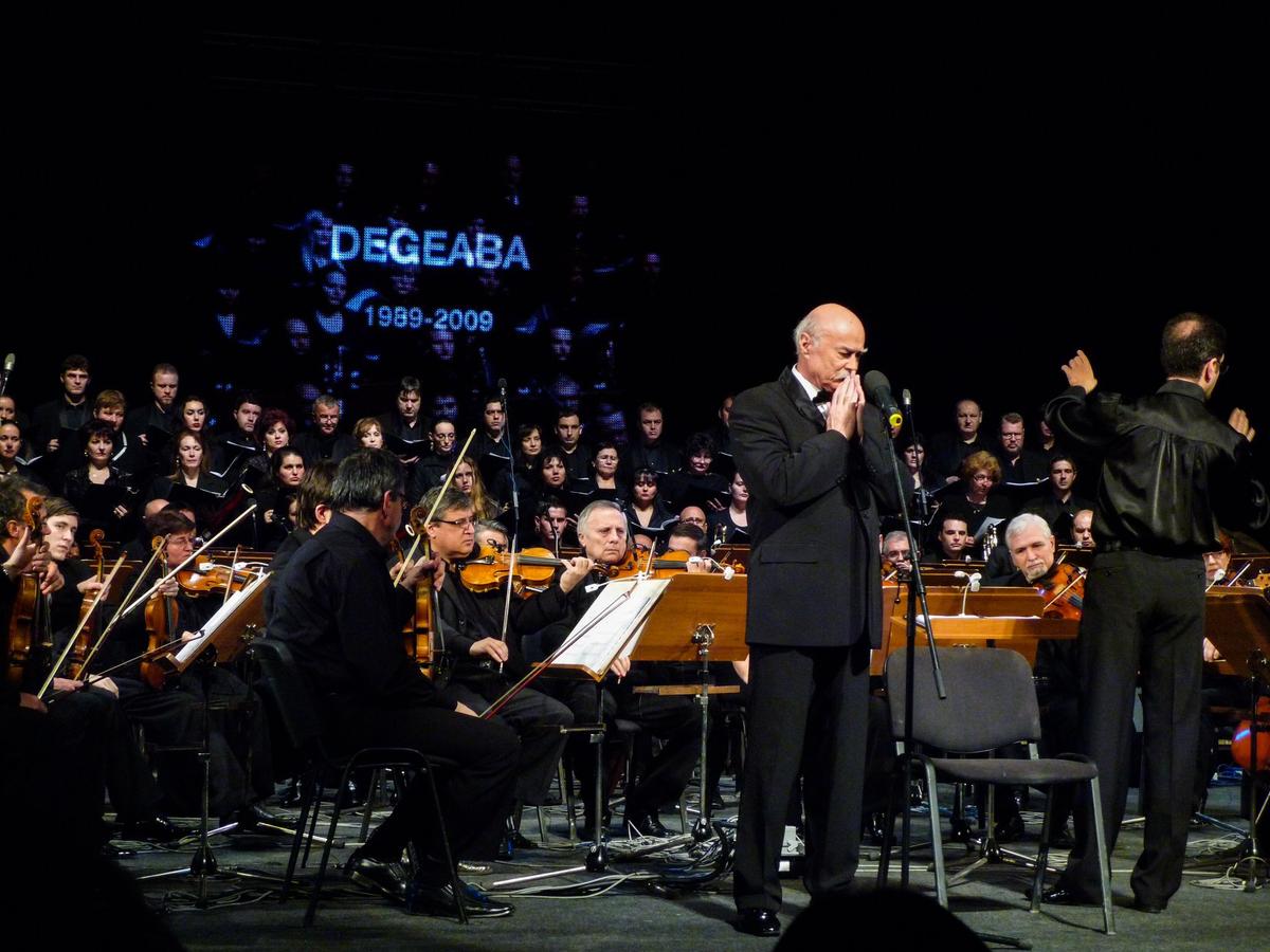 EXCLUSIV Momente șocante » Tudor Gheorghe, drogat cu heroină și dezbrăcat în cadă: „Dădeam din mâini, mi s-a rupt filmul!" » Incredibil ce a urmat