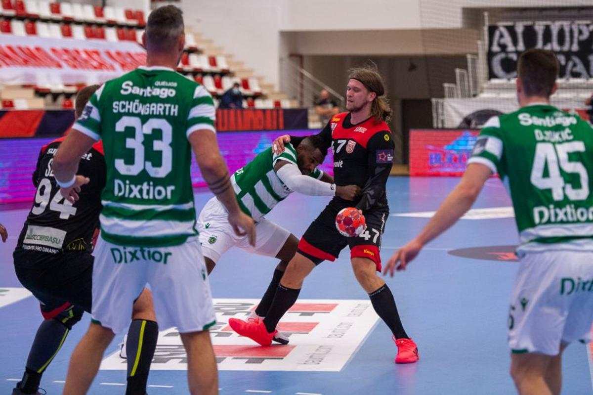 DINAMO - SPORTING LISABONA 25-27. „Dulăii” au pierdut la debutul în EHF European League!