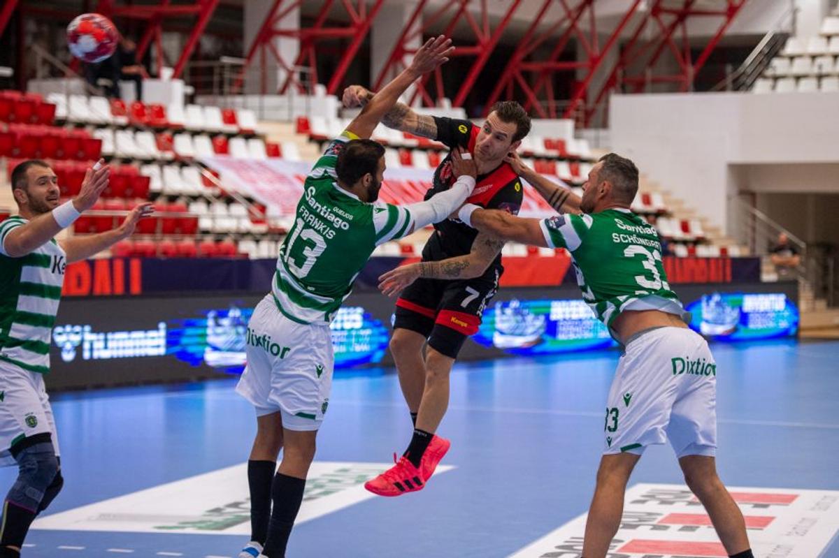 DINAMO - SPORTING LISABONA 25-27. „Dulăii” au pierdut la debutul în EHF European League!