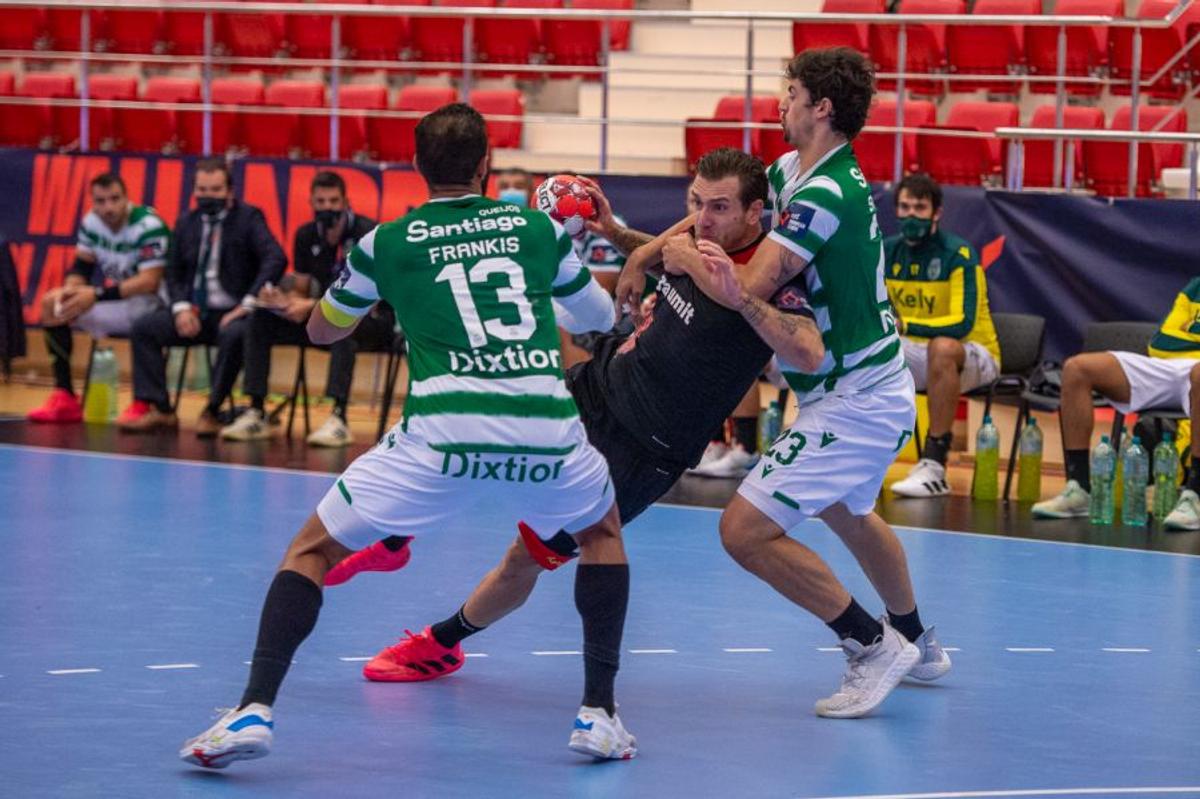 DINAMO - SPORTING LISABONA 25-27. „Dulăii” au pierdut la debutul în EHF European League!