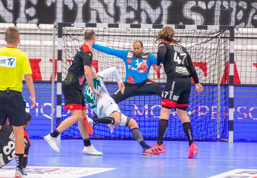 Căpitanul lui Dinamo, Dan Savenco, face radiografia nefardată a meciului cu Sporting, scor 25-27.  Foto: Raed Krishan