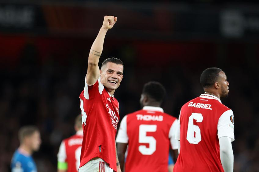 Arsenal și PSV se întâlnesc astăzi, de la ora 20:00, într-o restanță din grupa A de Europa League. Meciul va fi liveTEXT pe GSP.ro și televizat pe Pro Arena. Cătălin Cîrjan (19 ani) este așteptat să debuteze la prima echipă a „tunarilor”.