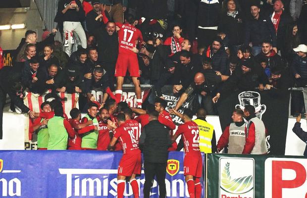Scandarea care va înfuria suporterii FCSB » Ce au strigat aseară ultrașii celor de la UTA