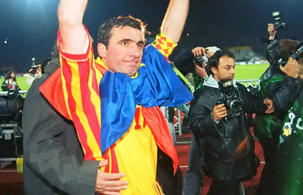 Trei episoade geniale de la Gala Hagi: cui i-a donat „Regele” tot profitul, povestea sacoșei cu bani de la pauză + „Gică, Gică, nu vedem de sticlă!”