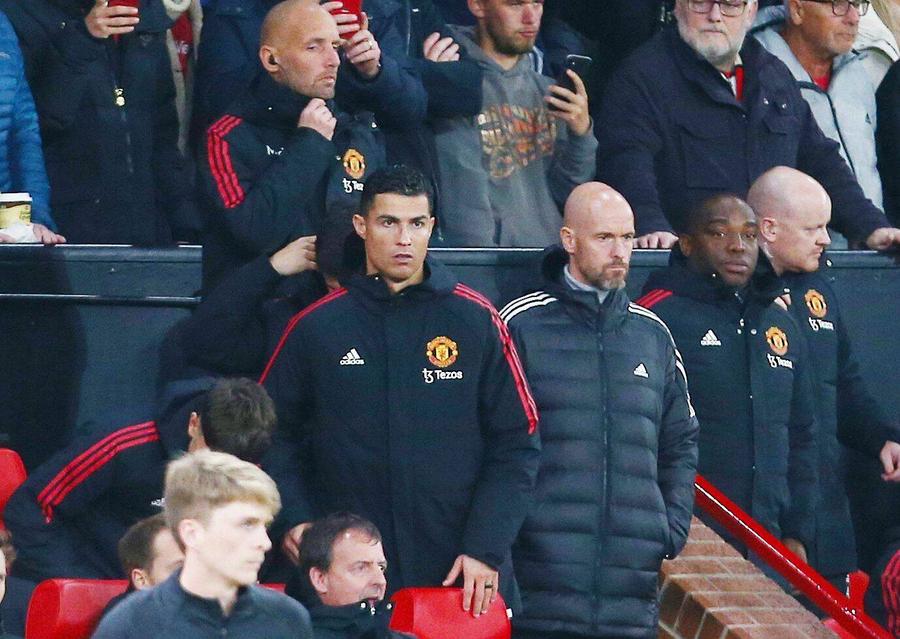 Cristiano Ronaldo și Erik ten Hag, Foto: Imago Images Cristiano Ronaldo, criticat dur de analiștii englezi: „Inacceptabil. A făcut ca totul să fie despre el”