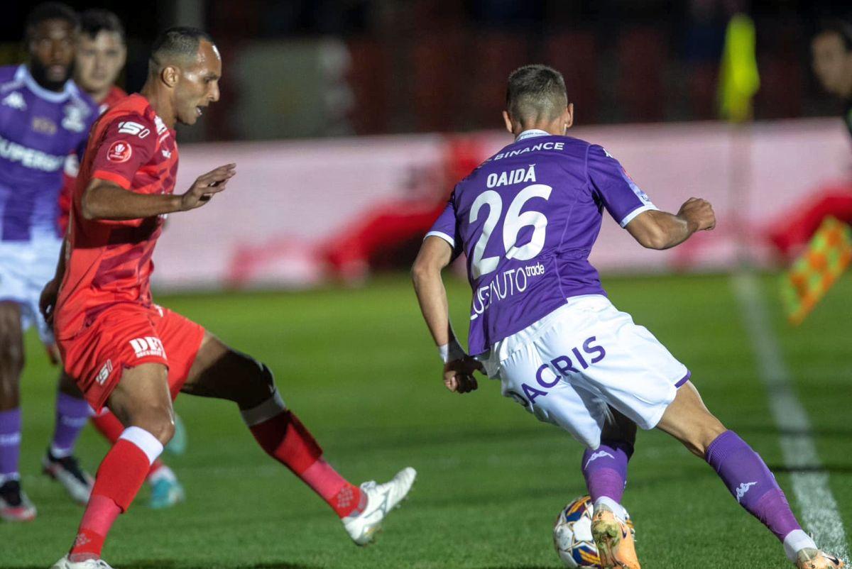 Atmosferă de Liga 1, stadion de Liga 3 » Imagini inedite de la UTA - Rapid: „paza” comenta meciul! 