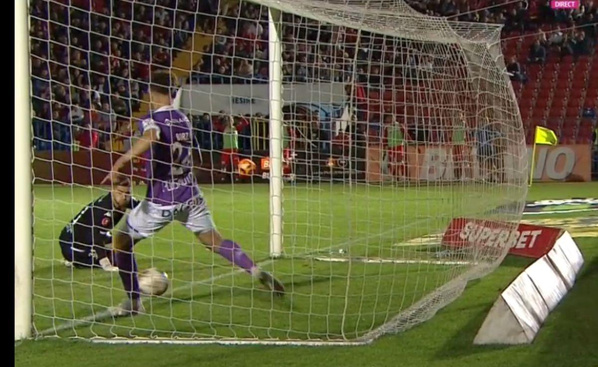 A fost gol sau n-a fost? Arădenii, Mircea Rednic și 11.000 de oameni au „explodat”! Fază la limită la UTA - Rapid, ce a decis Feșnic