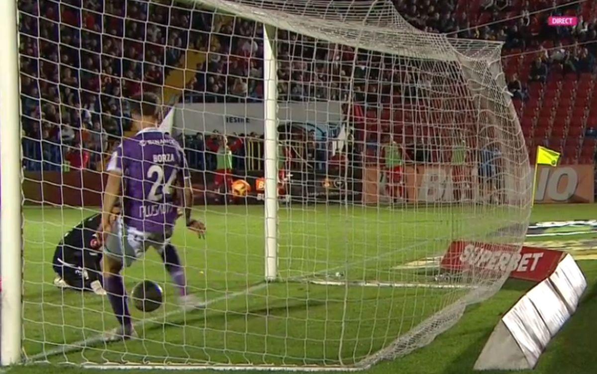 A fost gol sau n-a fost? Arădenii, Mircea Rednic și 11.000 de oameni au „explodat”! Fază la limită la UTA - Rapid, ce a decis Feșnic