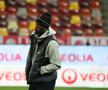 Siyabonga Ngezana, look special pentru Dinamo – FCSB » Cum a apărut la inspecția gazonului de pe Arena Națională