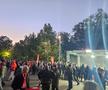Suporterii celor de la Dinamo intră în stadion