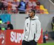 Siyabonga Ngezana, look special pentru Dinamo – FCSB » Cum a apărut la inspecția gazonului de pe Arena Națională