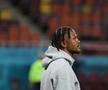 Siyabonga Ngezana, look special pentru Dinamo – FCSB » Cum a apărut la inspecția gazonului de pe Arena Națională