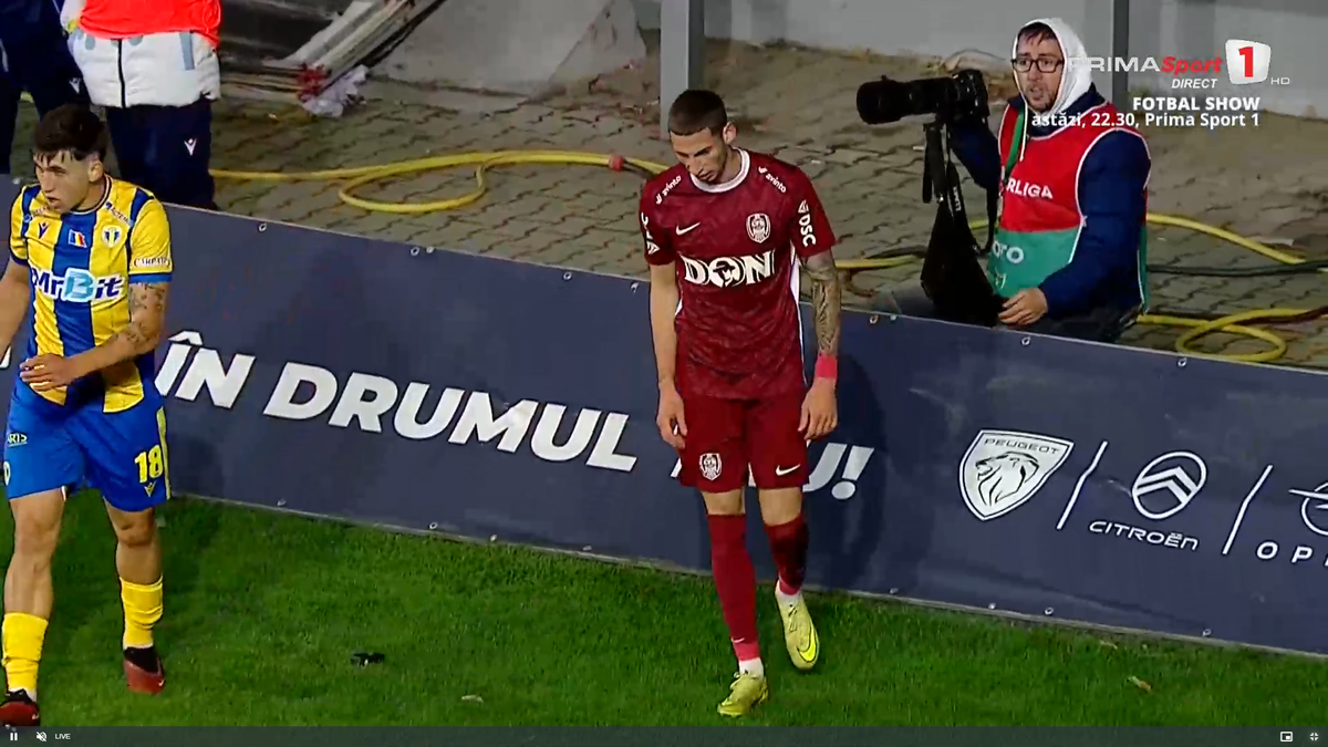 Andrei Sfait a trântit laptop-ul unui fotograf în CFR - Petrolul