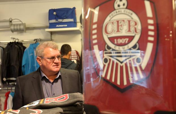 „BOMBA” de la miezul nopții » Iuliu Mureșan îl dă afară pe Mandorlini de la CFR Cluj și începe negocierile cu antrenorul român