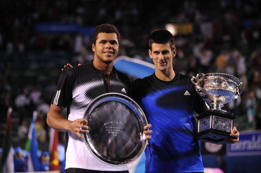 foto: Tsonga și Djokovic după finala de la Australian Open 2012 / Imago Images Tsonga l-a analizat pe Carlos Alcaraz: „L-aș fi vrut pe vremea mea, cu Novak, Rafa, Roger...”