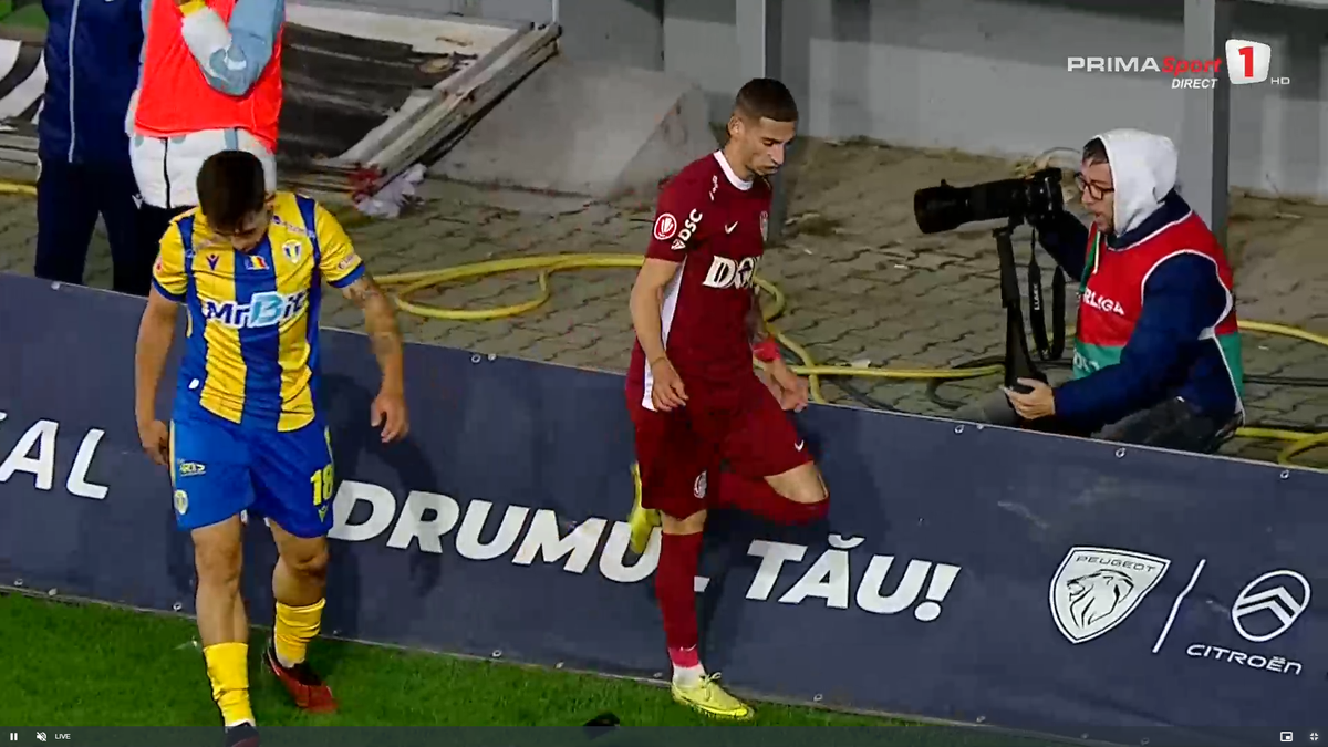 Andrei Sfait a trântit laptop-ul unui fotograf în CFR - Petrolul