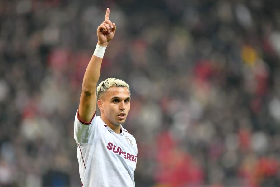 Cristi Manea, în Dinamo - Rapid. FOTO: GSP.ro Rapidistul pe care Daniel Pancu îl vede obligatoriu la națională: „Fapte! La el aveau acoperire vorbele”
