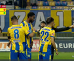 Și-a scos din sărite antrenorul! » Intrat pe parcurs în Petrolul - CFR, a fost schimbat după câteva minute