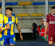 Moment uluitor în Petrolul - CFR Cluj! A avut o criză de nervi și aproape i-a distrus laptopul unui fotograf